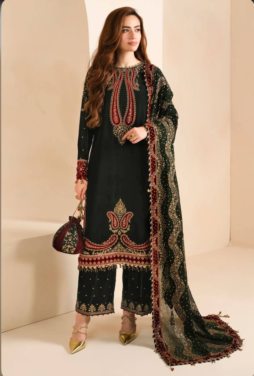 Beautiful Heavy Viscose Velvet Fabric designer Party & festive wear Kurti, Plazzo and Dupatta set