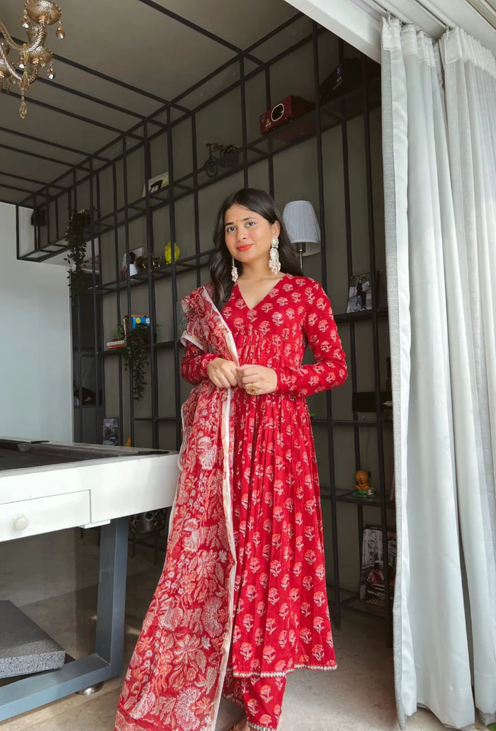 RED FLORAL PRINT ALIA CUT KURTA SET