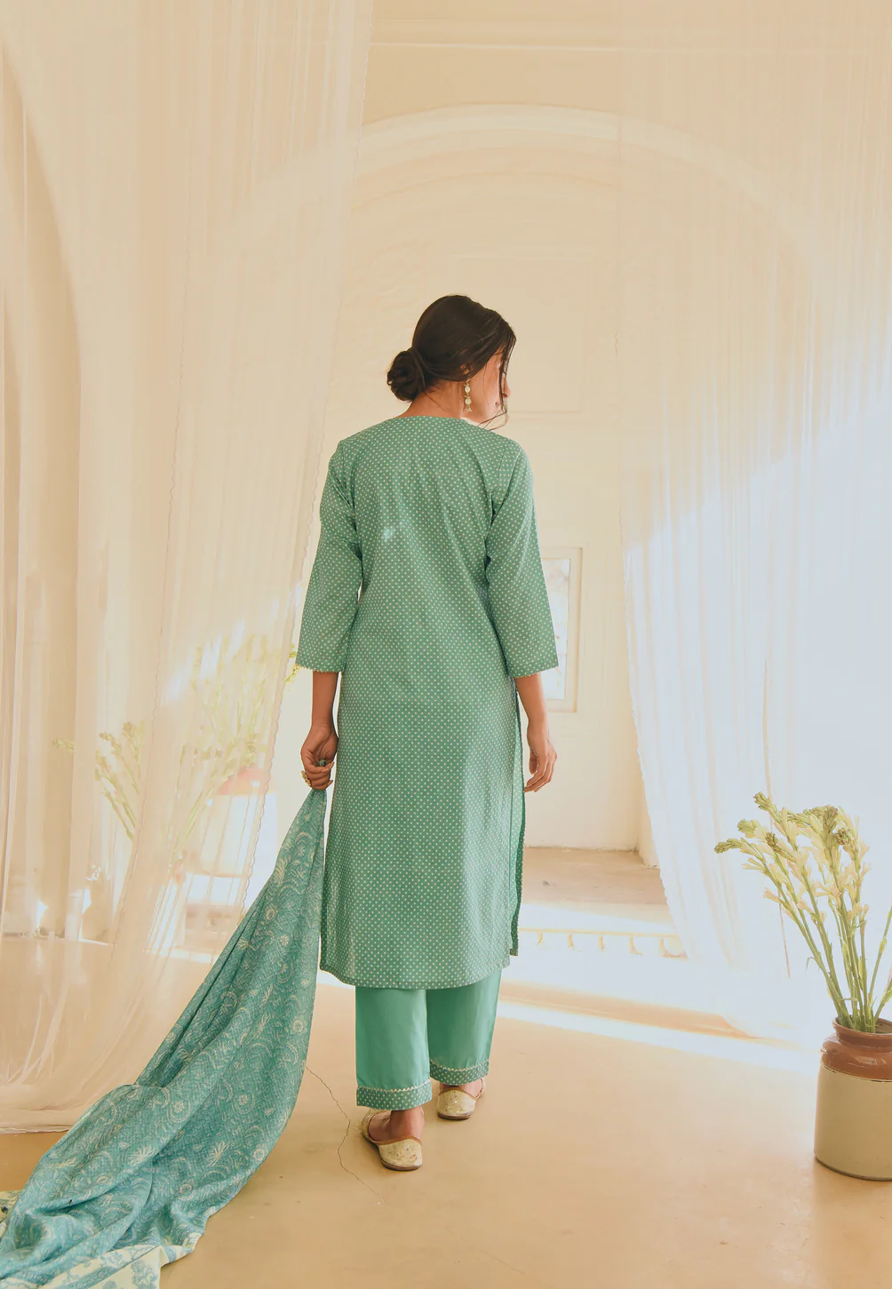 TURQUOISE COTTON CHIKANKARI KURTA SET