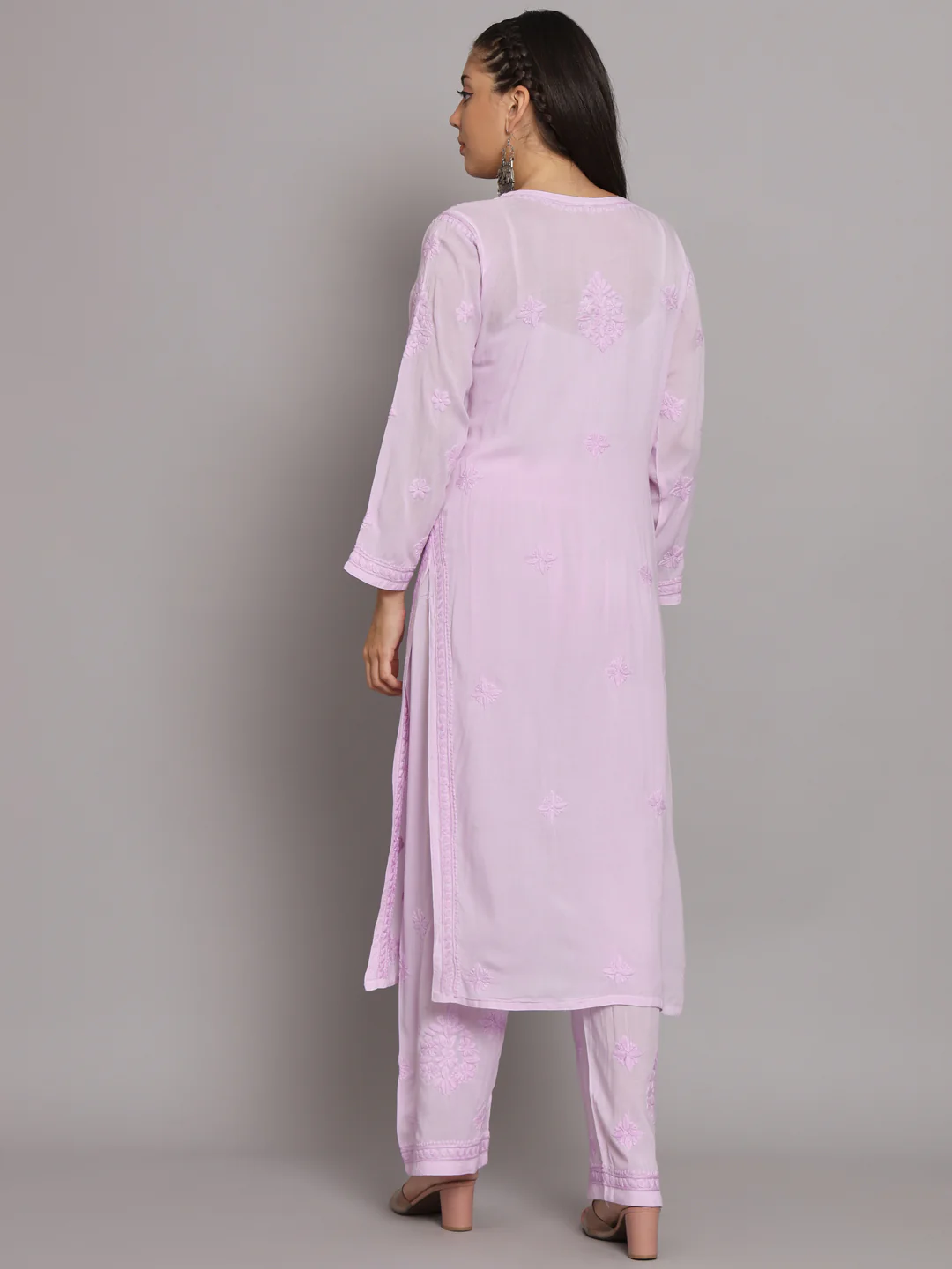 WOMEN HAND EMBROIDERED CHIKANKARI MODAL KURTA SET