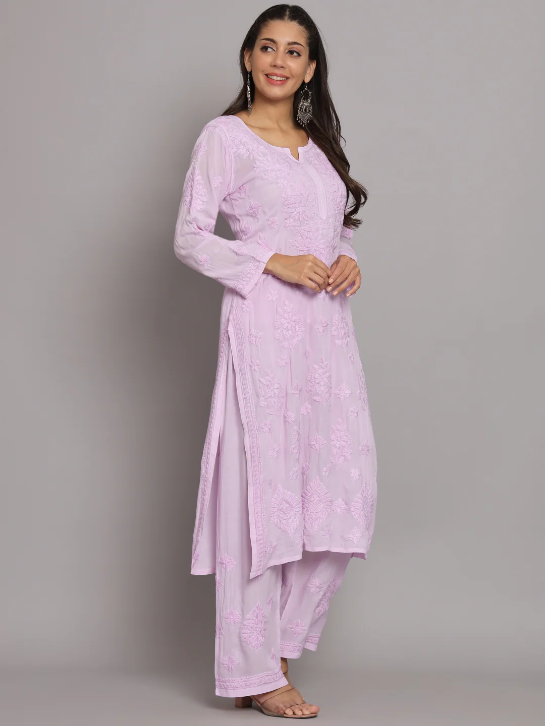 WOMEN HAND EMBROIDERED CHIKANKARI MODAL KURTA SET