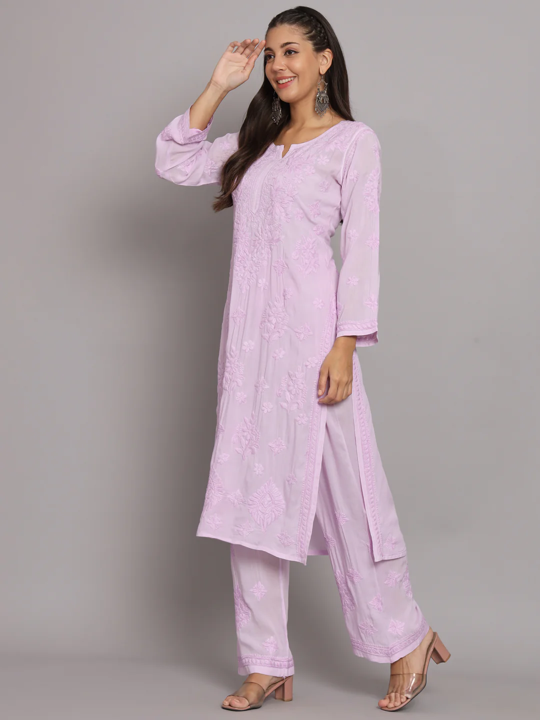 WOMEN HAND EMBROIDERED CHIKANKARI MODAL KURTA SET