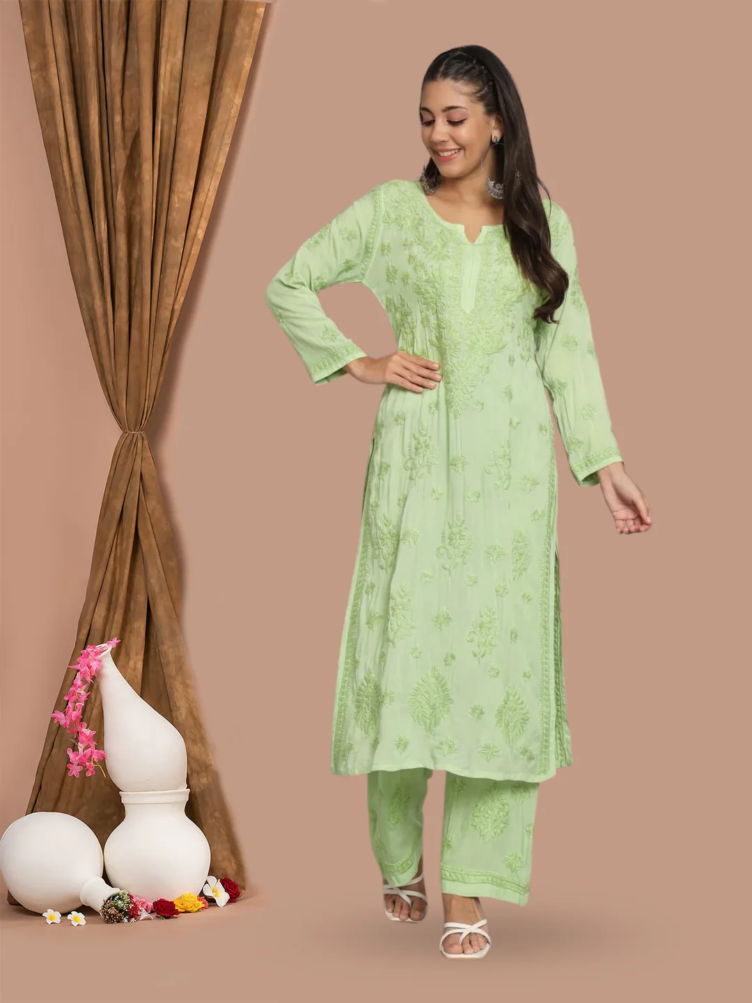 WOMEN HAND EMBROIDERED CHIKANKARI MODAL KURTA SET