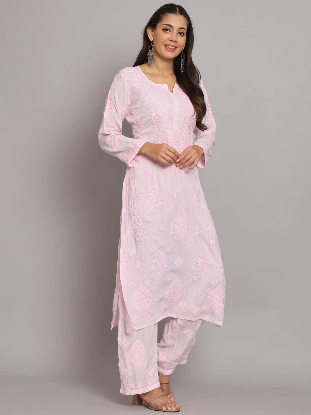 WOMEN HAND EMBROIDERED CHIKANKARI MODAL KURTA SET