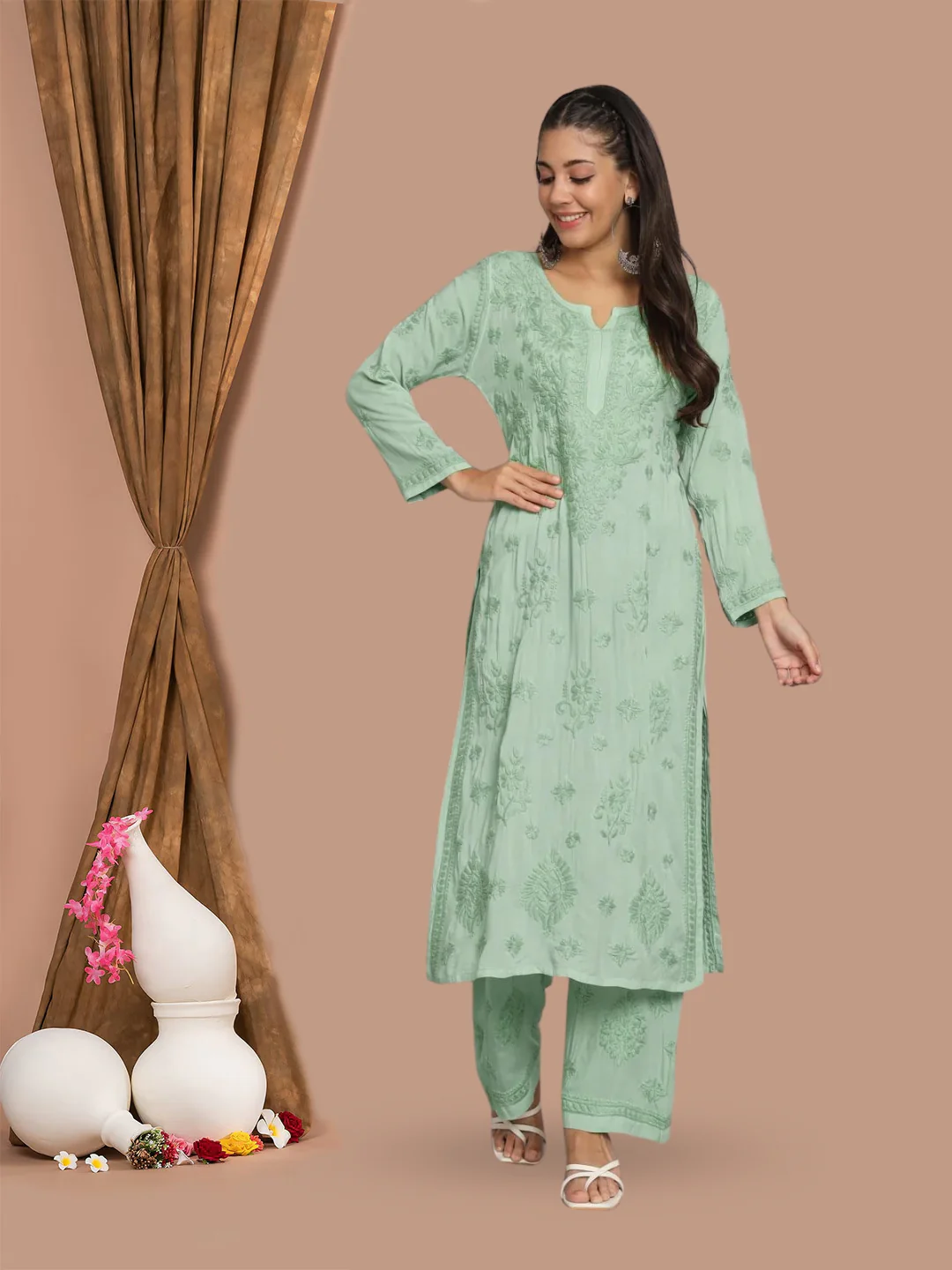 WOMEN HAND EMBROIDERED CHIKANKARI MODAL KURTA SET