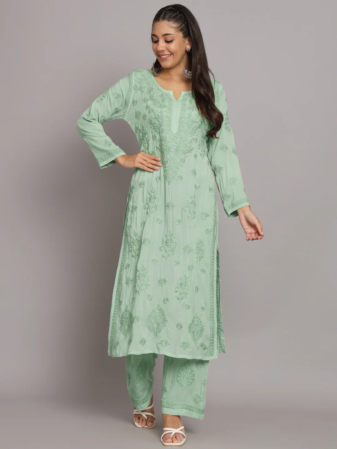 WOMEN HAND EMBROIDERED CHIKANKARI MODAL KURTA SET