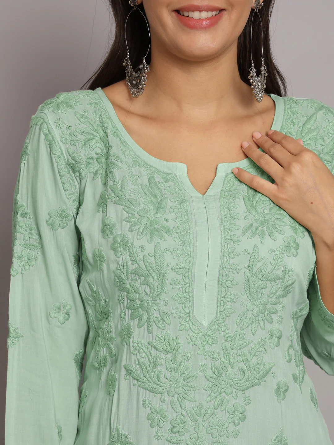 WOMEN HAND EMBROIDERED CHIKANKARI MODAL KURTA SET