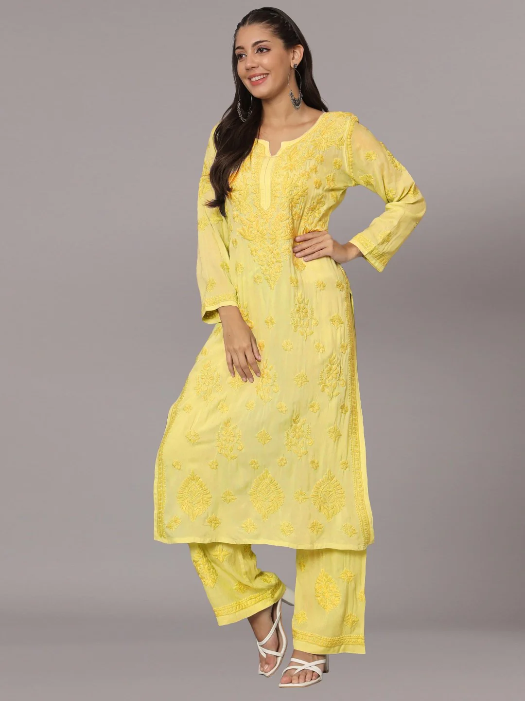 WOMEN HAND EMBROIDERED CHIKANKARI MODAL KURTA SET