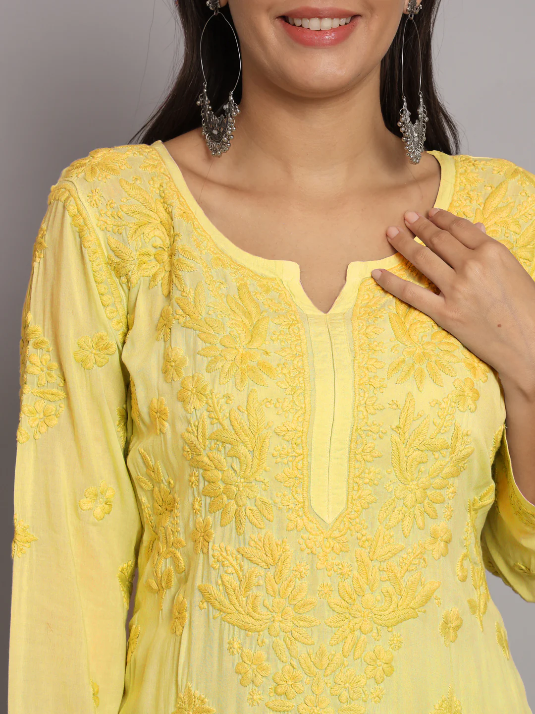 WOMEN HAND EMBROIDERED CHIKANKARI MODAL KURTA SET