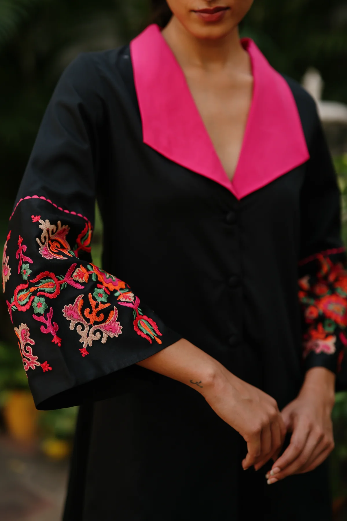 FUSION BLACK EMBROIDERED SET