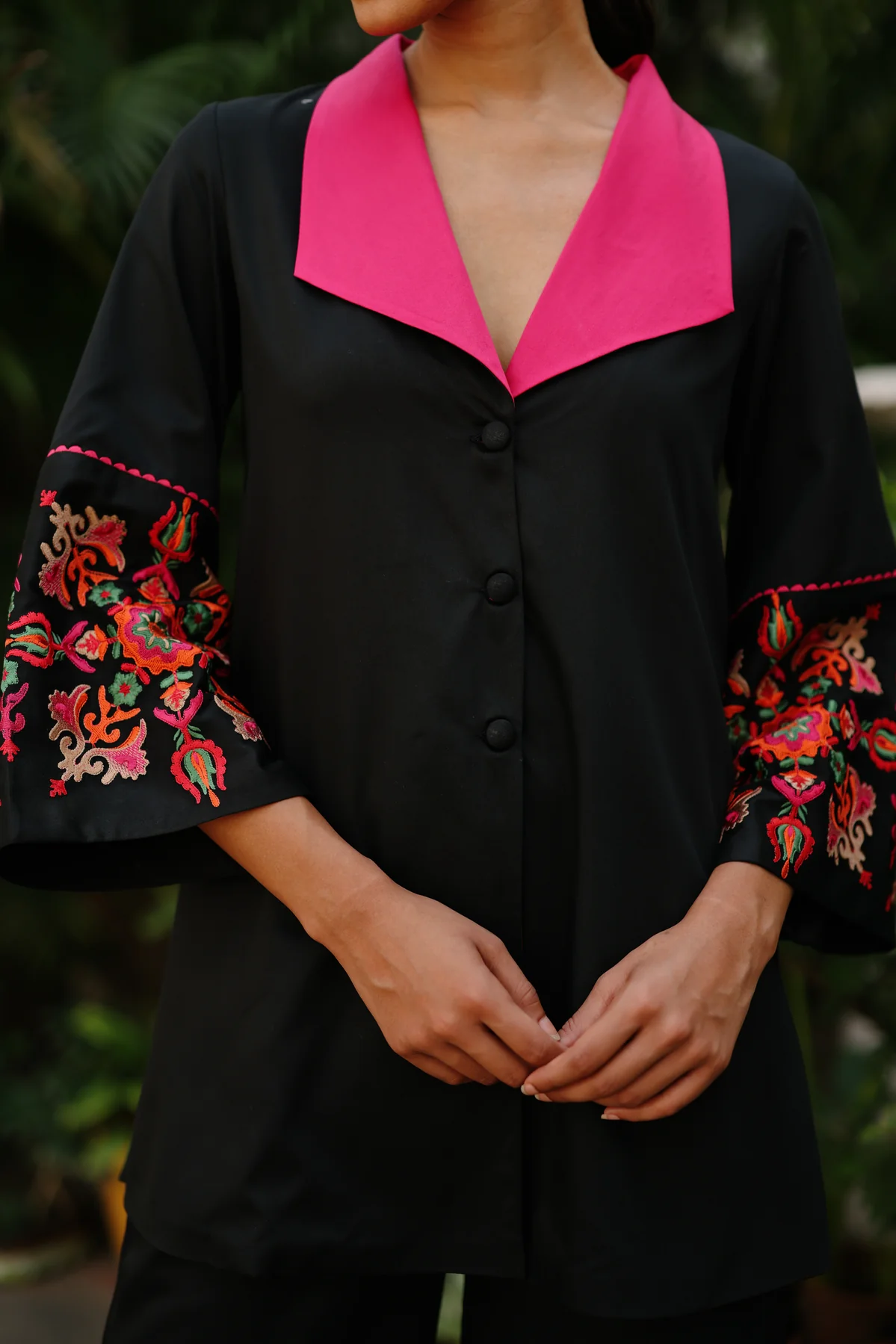 FUSION BLACK EMBROIDERED SET