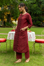 Long Maroon Linen Kurta Set with Lacework and Scalloped Detailing