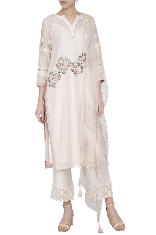 OFF-WHITE CHANDERI KURTA WITH SHANTOON PALLAZO