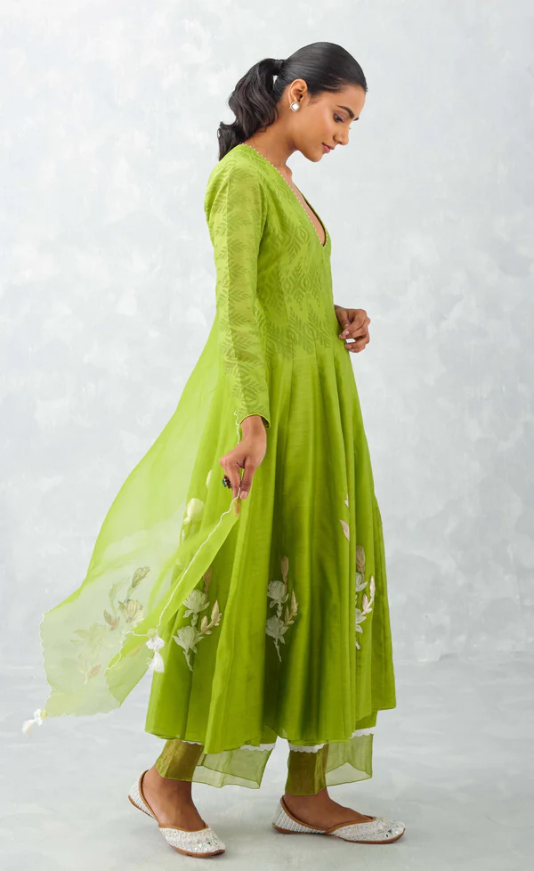 GREEN EMBROIDERED CHANDERI ANARKALI SET