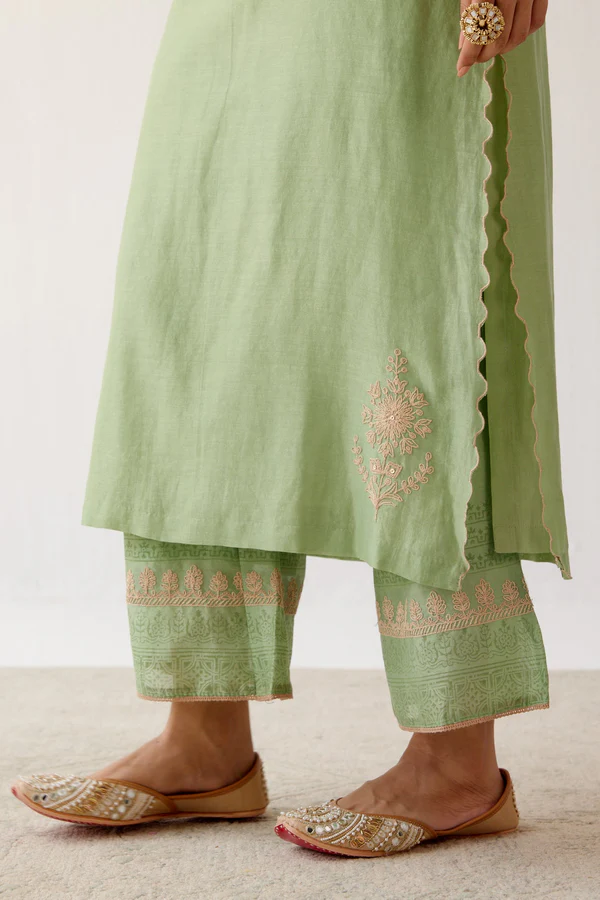 GREEN DORI EMBROIDERED KURTA SET