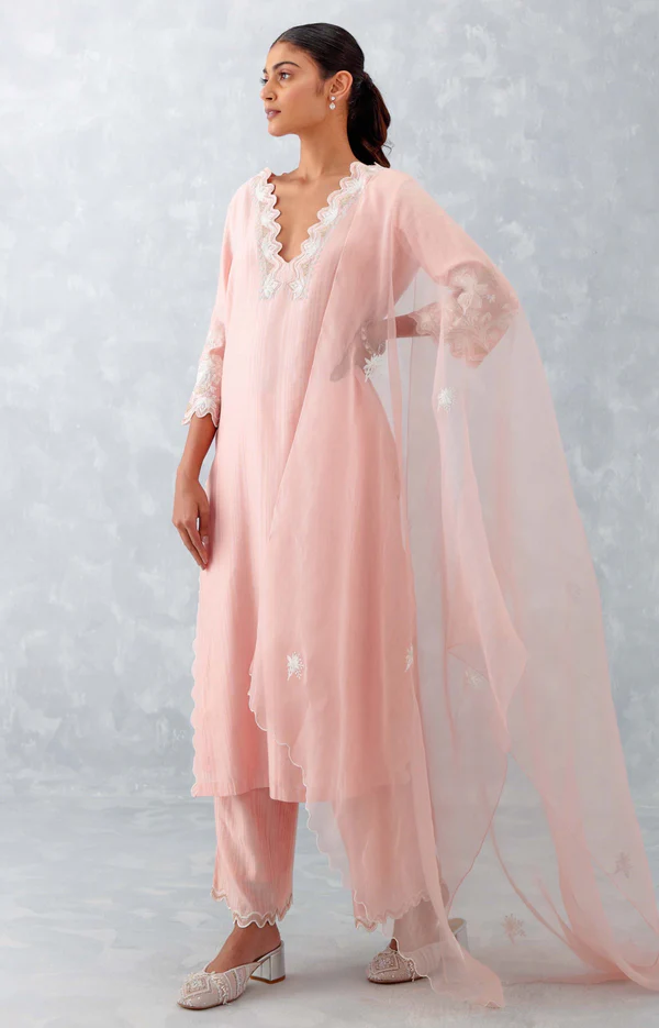 BLUSH PINK EMBROIDERED WOVEN CHANDERI KURTA SET