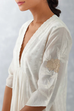 IVORY EMBROIDERED CHANDERI KURTA SET