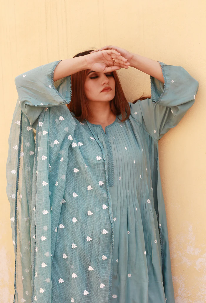 Tie Die Bandhani Cotton Ada Sky Mudal Kurta Set With Doriya Dupatta