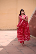 Laal Lehariya Straight Kurta Set